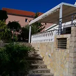 Tuja