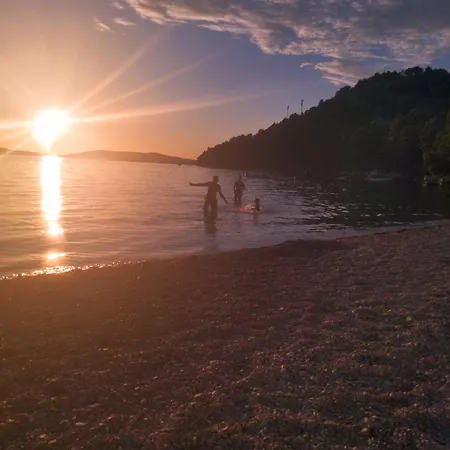 شقة Tuja Jadrtovac